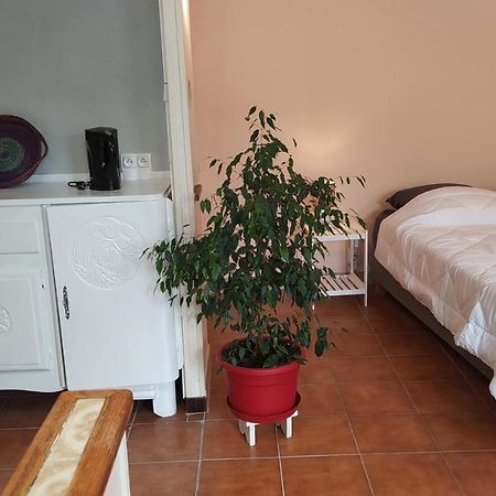 Le 5 Apartamento Guîtres Exterior foto